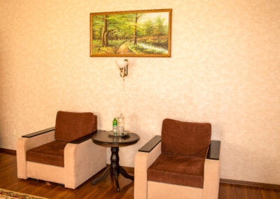 Номер «Люкс» в санатории «Жемчужина Кавказа» в г. Ессентуки - фотография