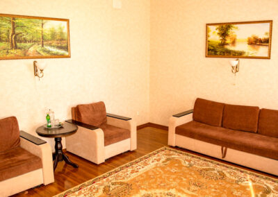 Номер «Люкс» в санатории «Жемчужина Кавказа» в г. Ессентуки - фотография